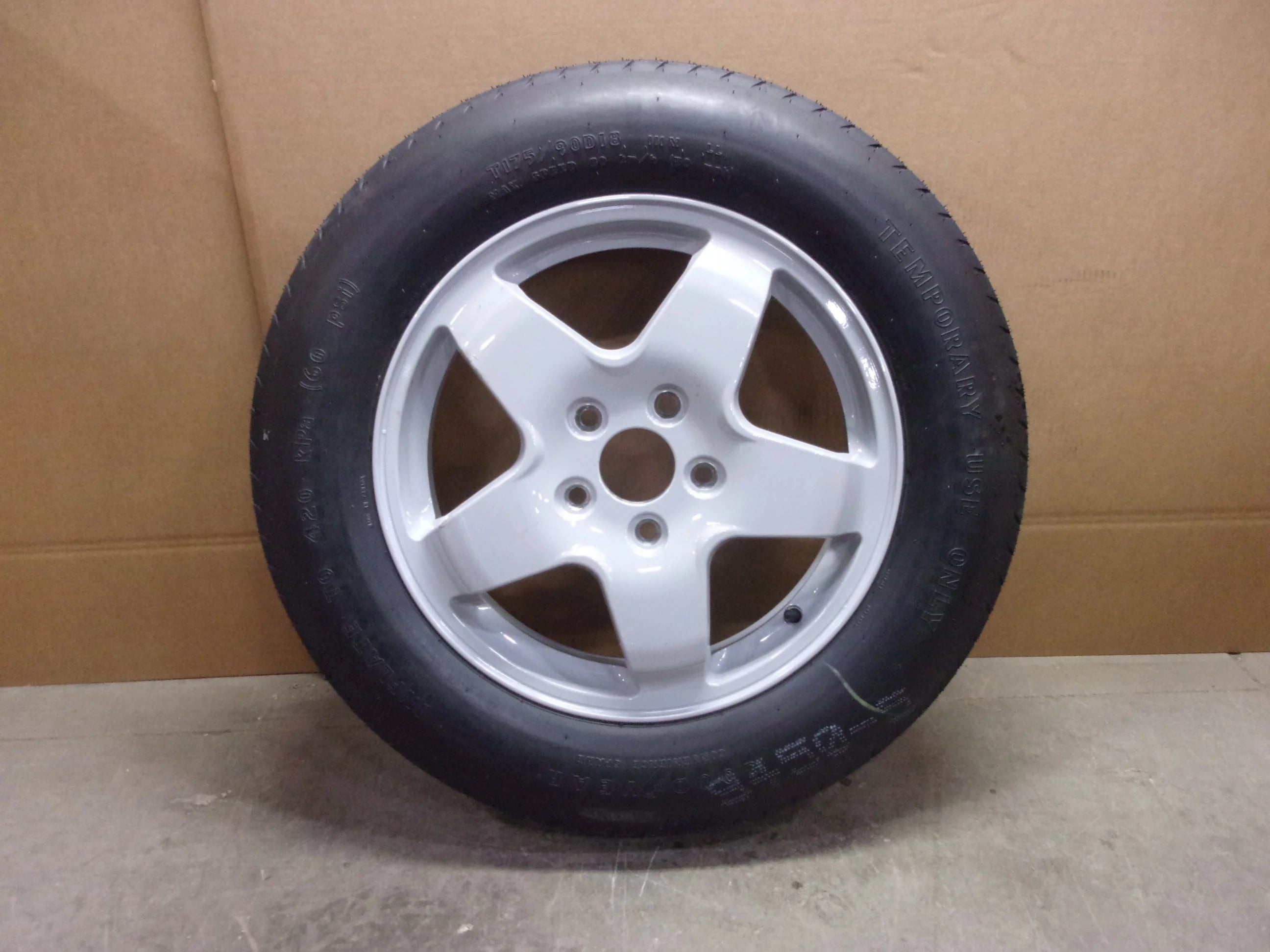 Pre-Owned 2017 Jeep Grand Cherokee 18x4 Aluminum Wheel T175/90D18 Compact Spare Tire OEM (Good)