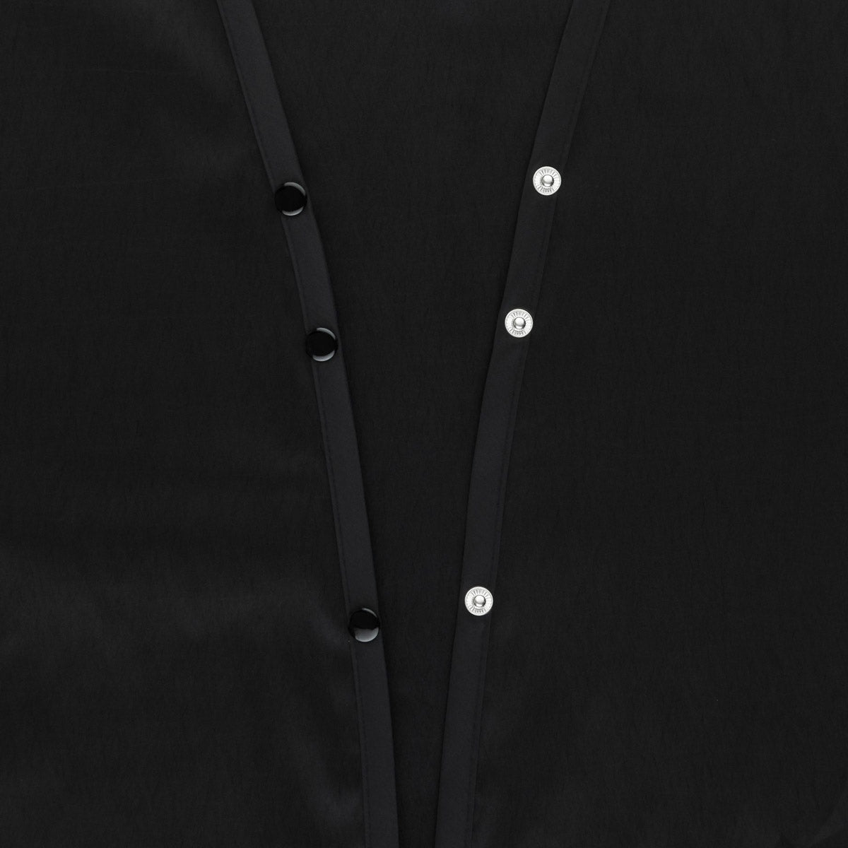 Salon Client Robe — Waterproof & Bleach-Proof